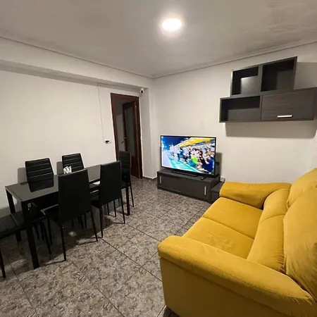 Lovely Near The Metro Apartment Paterna