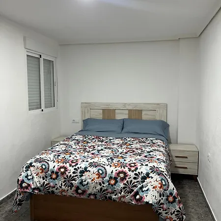 Lovely Near The Metro Apartment *