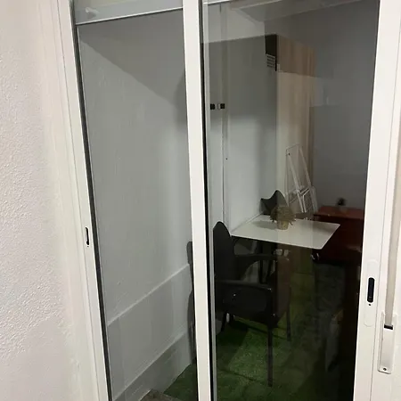 Lovely Near The Metro Apartment Paterna