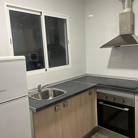 Lovely Near The Metro Apartment Paterna