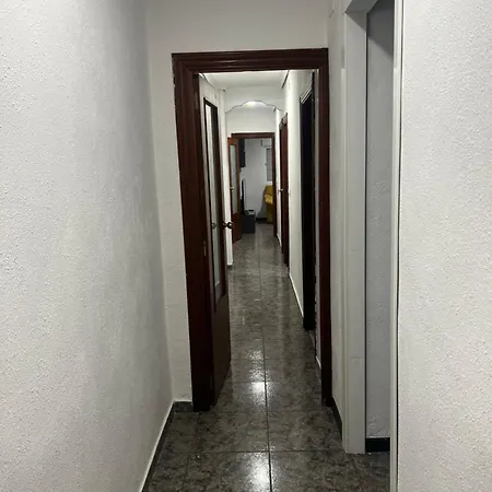 Lovely Near The Metro Apartment *